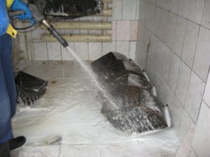 Промывка мусоропровода Этапы очистки мусоропровода
